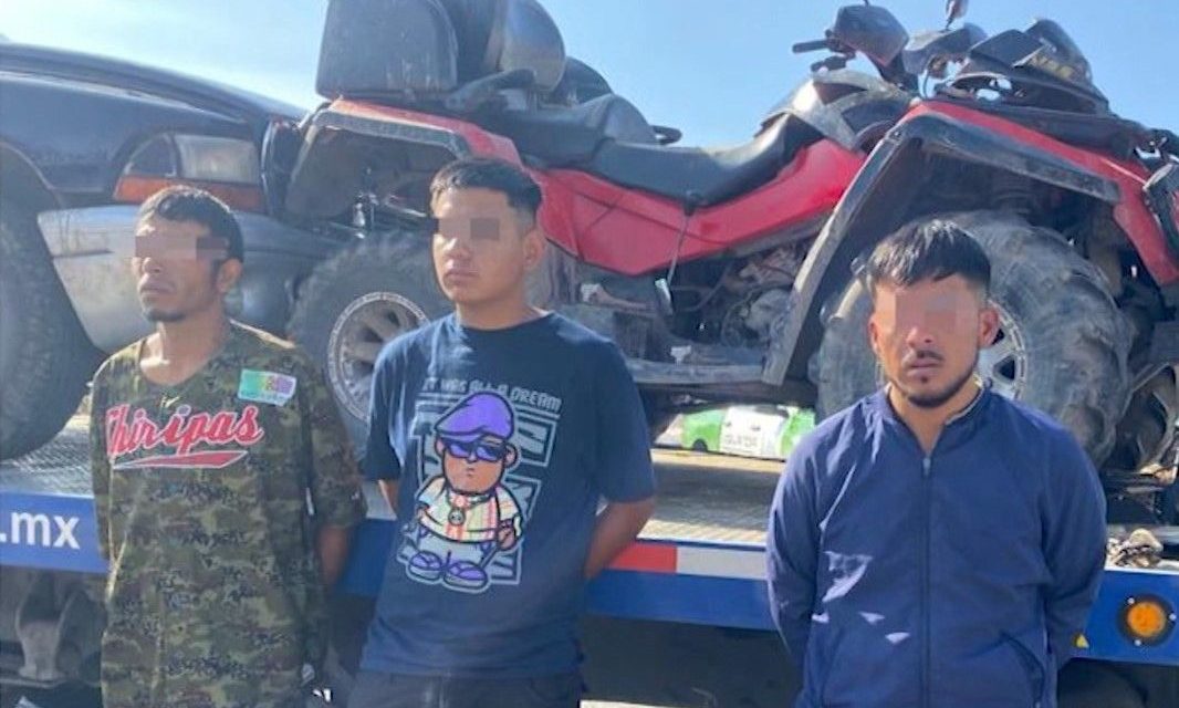 Policía de Arteaga detuvo a tres por robo de cuatrimoto