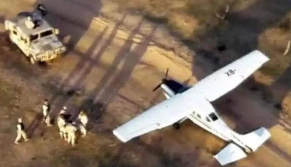 Comando armado se roba una avioneta que estaba asegurada en Baja California