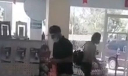 Pareja roba con total impunidad productos de una farmacia en Saltillo (video)