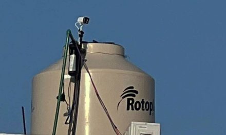 Con cámaras de vigilancia, los regios evitan el robo de tinacos y el agua