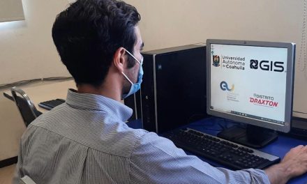 Inaugura UAdeC sala de cómputo en Saltillo
