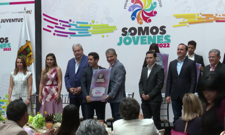 Entrega Miguel Riquelme Premio Estatal de la Juventud a 11 ganadores del 2022
