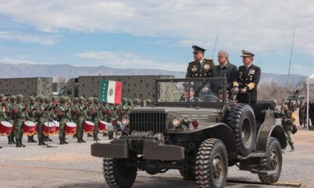 AMLO propone consulta ciudadana para decidir si las Fuerzas Armadas deben quedarse en las calles