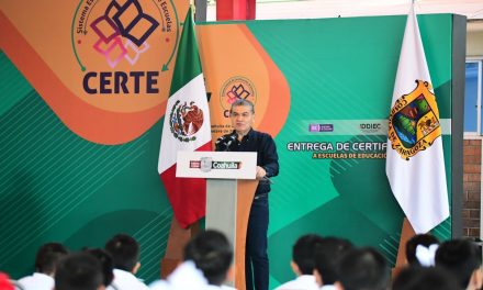 MARS entrega certificaciones a escuelas