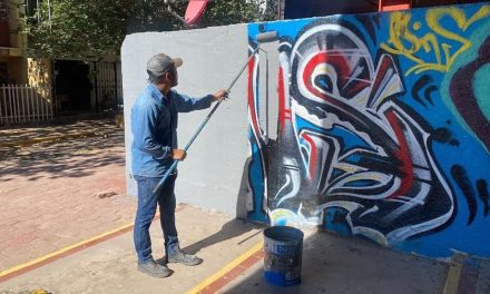 Arreglan espacios públicos y vialidades de Torreón para mejorar imagen