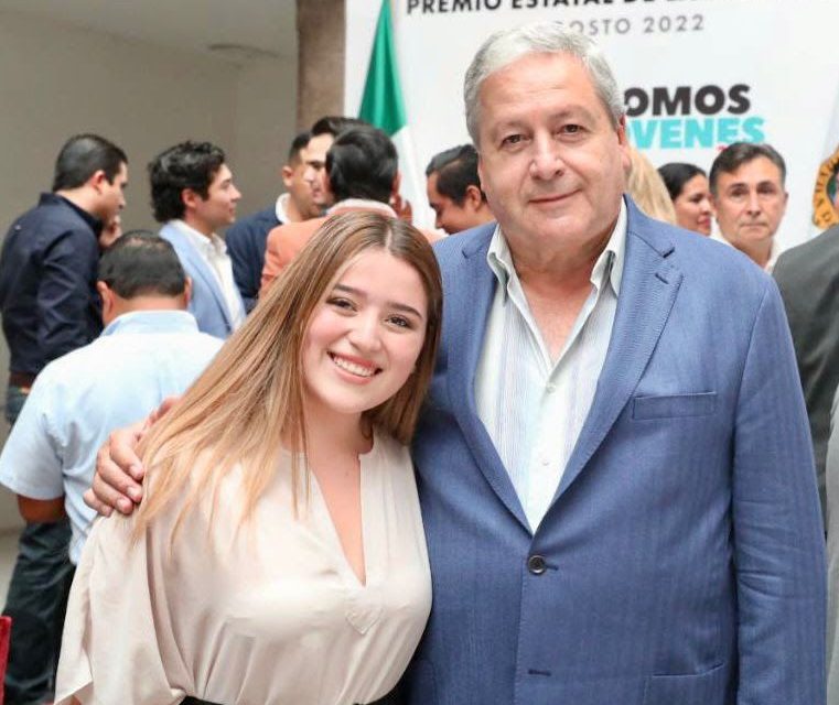 Chema Fraustro atiende a la juventud en Saltillo
