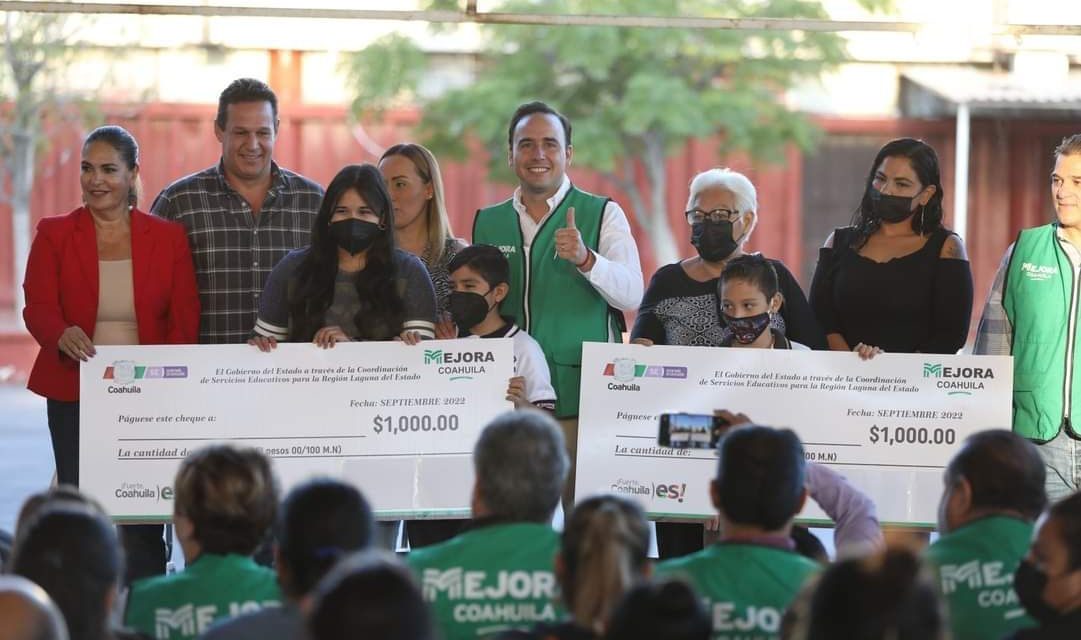 Apoya Mejora Tu Educación a alumnos de la Laguna