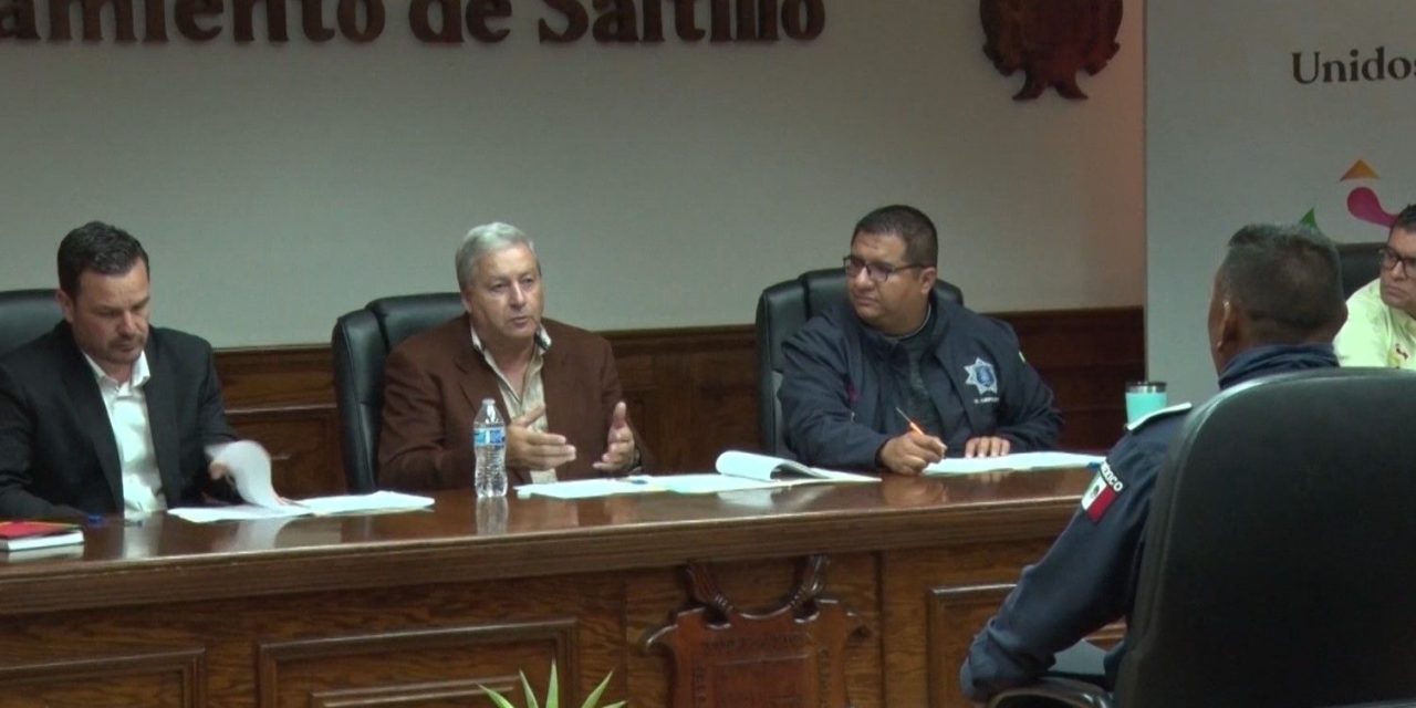 Participa Alcalde en entrevistas a policías para promoción de grados en Saltillo