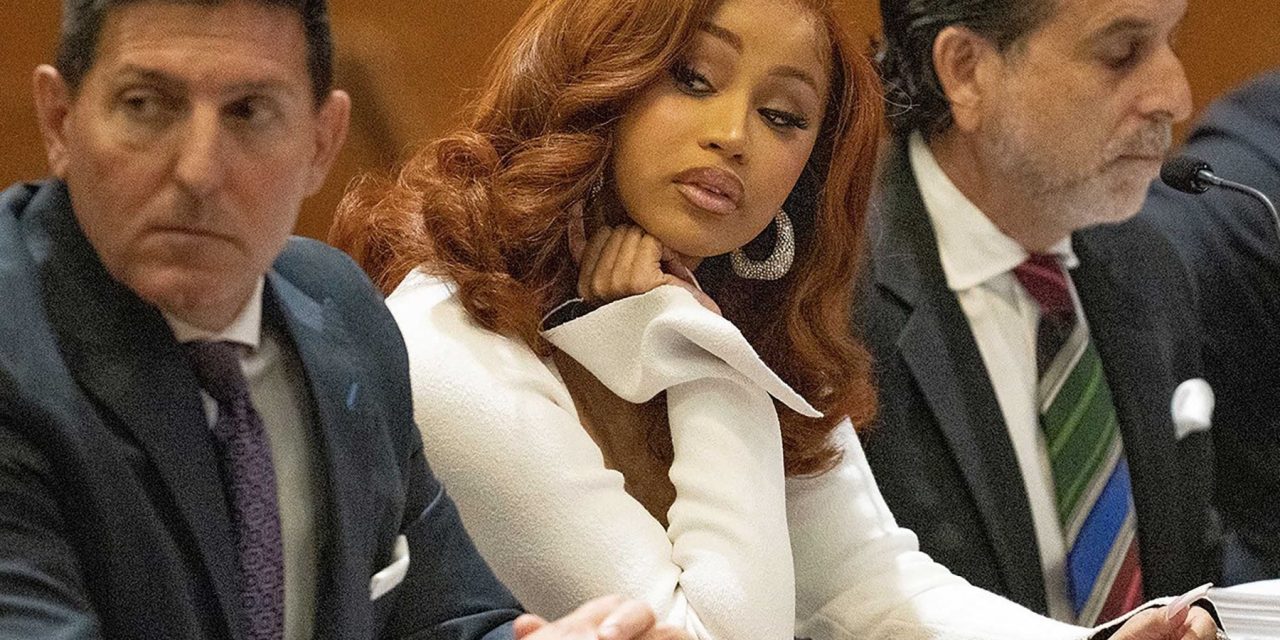 Se declara culpable Cardi B de delitos menores de agresión en Nueva York (video)
