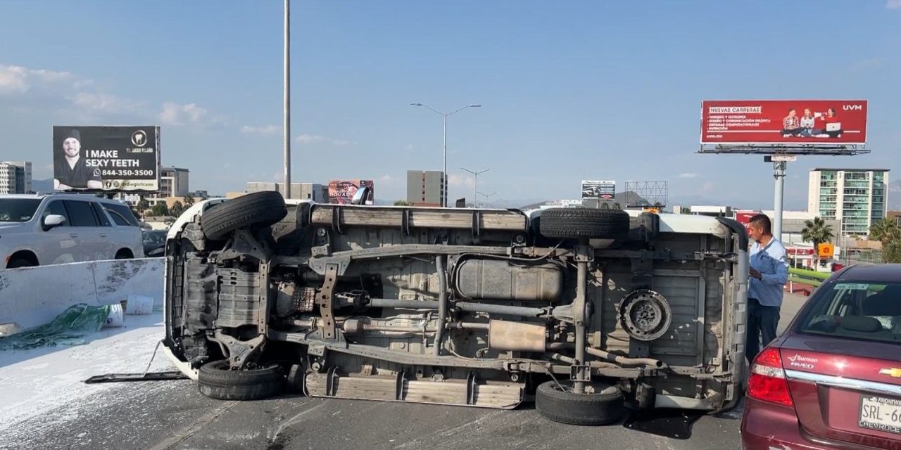 Saltillo: ‘Impermeabilizan’ el V. Carranza tras choque y volcadura