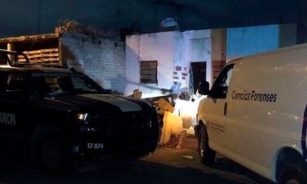 Personas se mudan a una casa y encuentran un cuerpo semienterrado