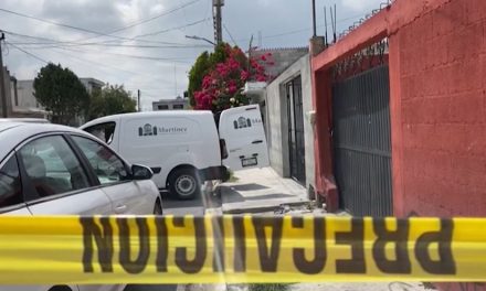 Saltillo: Localizan a hombre sin vida en su domicilio en Fundadores; presentó huellas de violencia