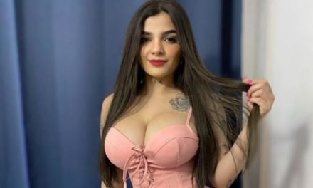 Le llegan al precio a Karely Ruiz y posará como ‘Dios la trajo al mundo’ en revista para caballeros