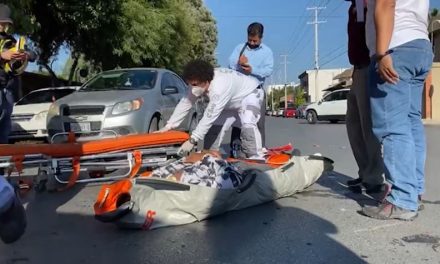 Joven motociclista termina lesionado en la colonia República, en Saltillo