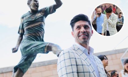 Ahora es inmortal: inauguran estatua de Oribe Peralta en Torreón