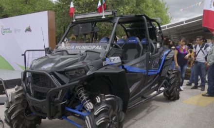 Entrega alcalde cuatro unidades a la Policía Municipal, con inversión de 2 mdp