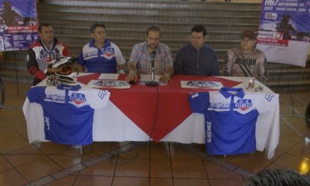 Afianza Ramos turismo deportivo con una competencia de Moto Cross