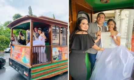 Amor sobre ruedas: se dan ‘el sí’ felices novios en Turibús de Saltillo