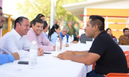 Acuñenses reciben visita del alcalde
