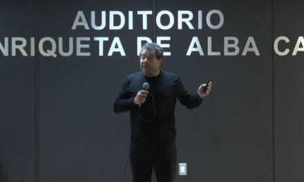 Antonio Argüelles, que cruzó los siete mares, ofrece plática motivacional en la FCA en Saltillo
