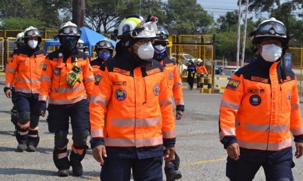 Rescatistas mejoran sus técnicas en la Carbonífera