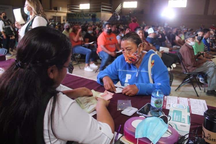 Damnificados reciben apoyo en Múzquiz