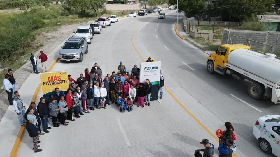 Alcalde de Acuña entrega obra de pavimentación