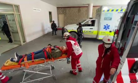 Dos heridos en accidente carretero por exceso de velocidad en la Derramadero-General Cepeda