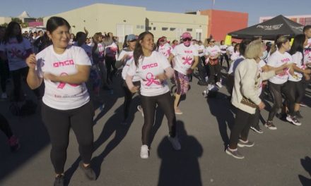 Bailan en favor de pacientes con cáncer en el Zumbatón 2022