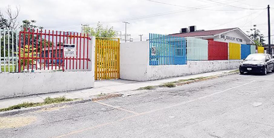 Regresan alumnos a las aulas tras sospechas de brote