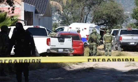 Comando acaba con la vida de padre y sus 3 hijas en Guanajuato; madre es trasladada a hospital