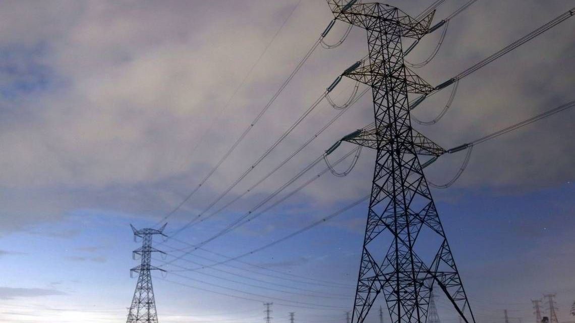 Con apoyo del PRI, Morena retomaría reformas Eléctrica y Electoral