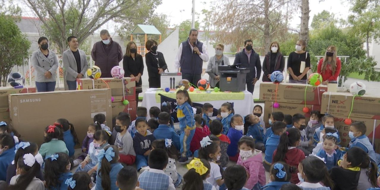 Equipan más escuelas en Ramos Arizpe