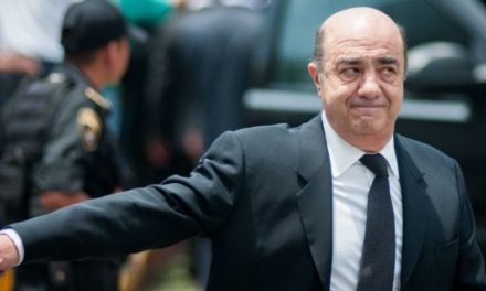 Murillo Karam, en riesgo de coágulo cerebral
