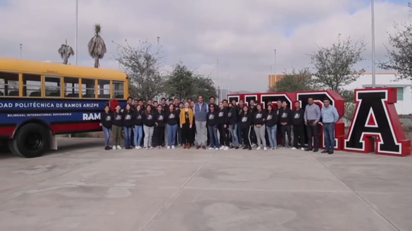 Recibe UPRA camión escolar para traslado de estudiantes en Ramos Arizpe