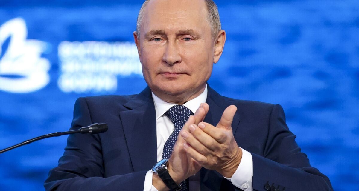 El mundo entró en la década más peligrosa, advierte Vladimir Putin