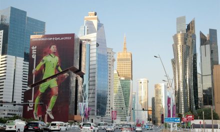 Futbolistas podrían sufrir golpe de calor en Mundial de Qatar, según fisiólogo