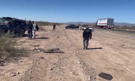 Trágico accidente dejó a menor sin vida al volcarse en carretera a Torreón