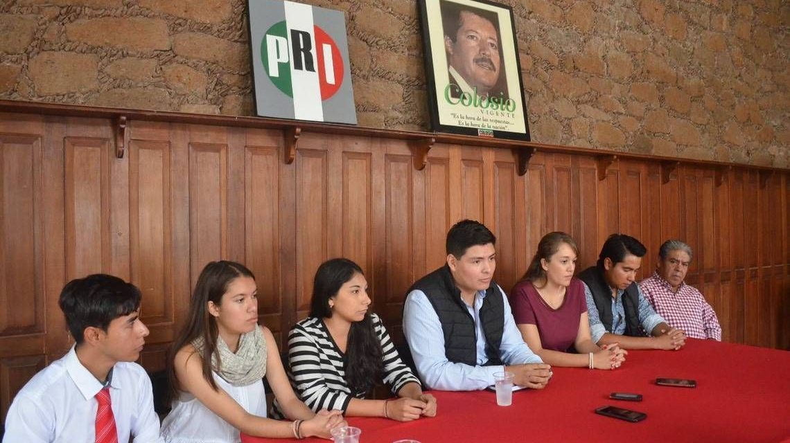 Prepara el PRI a jóvenes en Sabinas