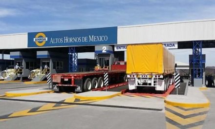 Crisis de AHMSA pega a transportistas