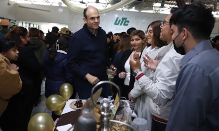 ‘Los jóvenes son el motor de Coahuila’: Jericó Abramo se suma a proyectos de estudiantes