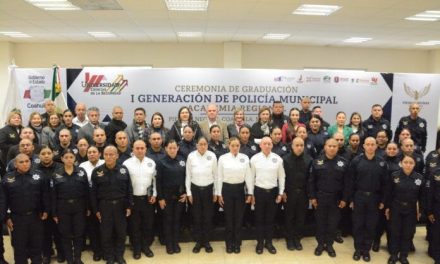Alcaldesa de Sabinas  acude a graduación de cadetes