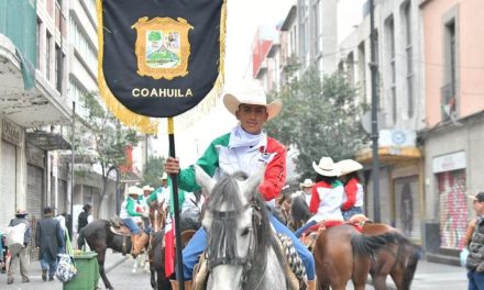Brilla Coahuila en desfile de la CDMX