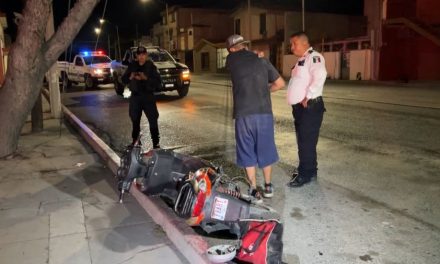 Otra vez rieles causan accidente en tramo de Centro de Saltillo