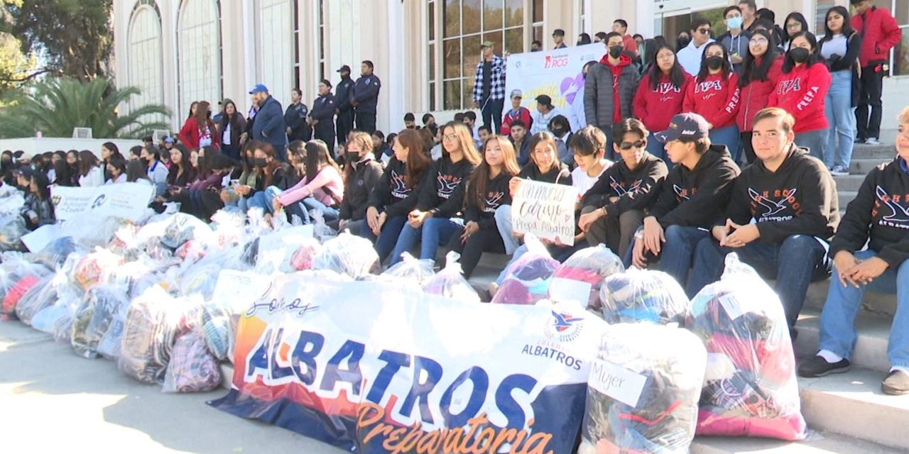 Se suma Colegio Albatros a campaña Cálido Corazón