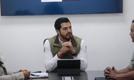 Entregará alcalde de Arteaga petición para dar solución al problema de la pendiente en Los Chorros