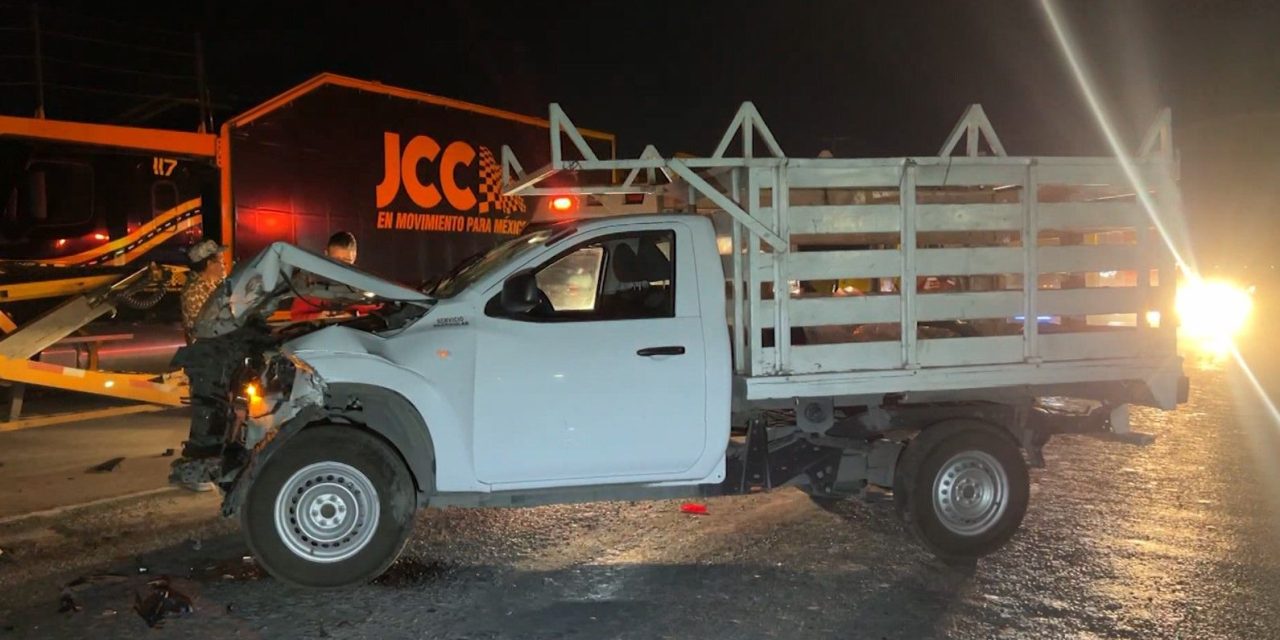 Accidente bloquea la carretera antigua a Monclova
