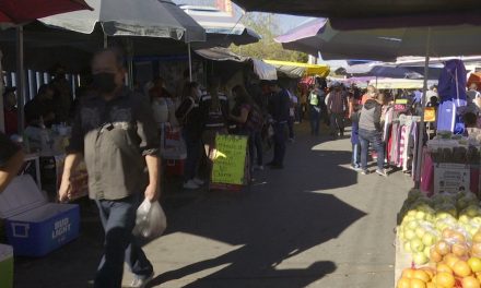 Evalúan otorgar permisos para futuras fiestas patronales a comerciantes ambulantes en Saltillo