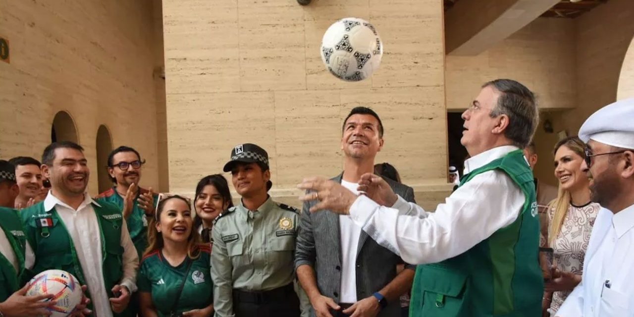 Pórtense bien, pide Ebrard a mexicanos al inaugurar el Centro México en Qatar