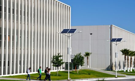 Tiene Facultad de Arquitectura de la UAdeC nuevo director; Jesús Padilla Gámez toma protesta